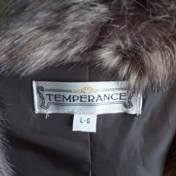 Temperance Brown Faux Fur Vest with Faux Leather Tie Belt - Picture 5 of 8